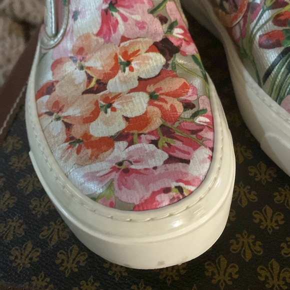 Gucci Floral-Print Skate Leather Slip-on Sneakers, Dry Rose, Pre-owned - Picture 3 of 10